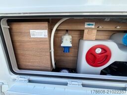 WEINSBERG CaraSuite 550 MG 165PS Auto, AHK, nur 5,99 mtr