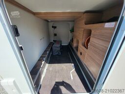 WEINSBERG CaraCore 700 MEG, 180PS, Auto, Solar, Alarm TV