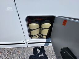 WEINSBERG CaraCore 700 MEG, 180PS, Auto, Solar, Alarm TV