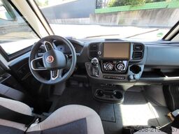 WEINSBERG CaraCore 700 MEG, 180PS, Auto, Solar, Alarm TV