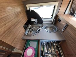 WEINSBERG CaraCore 700 MEG, 180PS, Auto, Solar, Alarm TV