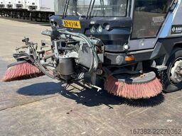 Ravo Ravo 560 sweeper 3th brush / vacuumtruck (BZ-VJ...
