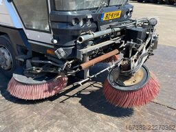 Ravo Ravo 560 sweeper 3th brush / vacuumtruck (BZ-VJ...