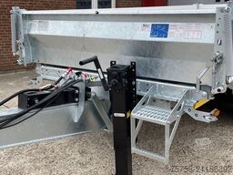 MÜLLER-MITTELTAL KA-TA-R 11,9/ Breitreifen, Alu-Rampen, LED