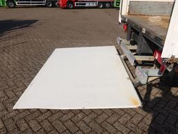 DAF LF 250 LF250 FA Schuifzeil +Dhollandia 1500 kg