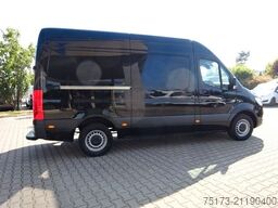MERCEDES-BENZ Sprinter III Kasten 319 CDI RWD