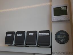 HOFMANN Toilettenanhänger WC mit Tanksystemen und Solar