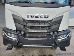 Iveco-Magirus X-Way AD300X46Z 6x4 X-Way AD300X46Z 6x4, Retarder, Navi, Mulde ca. 11m³