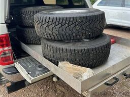 Toyota Hilux 4x4