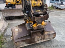 Komatsu PW130 Wheeled Excavator with Engcon Tiltrotator an
