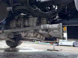 Renault D 320 6x2 HIAB KRAAN + RETARDER 138.000km
