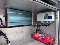 Renault D 320 6x2 HIAB KRAAN + RETARDER 138.000km