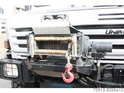 Mercedes-Benz UNIMOG 5000 Doka mit Kran HMF 1075