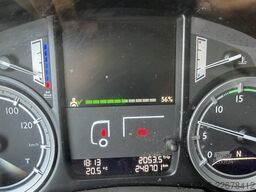 DAF LF 210 Fleischerhacken-Automatik-Carrier