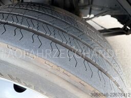 DAF LF 210 Fleischerhacken-Automatik-Carrier