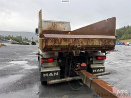 MAN TGX 26.580 6x4 snow plow equipped tipper truck