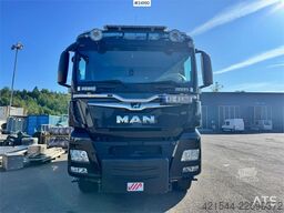 MAN TGX 33.580 6x4 Snow Plow-Equipped Tipper Truck
