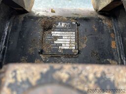 Terex Schaeff TC 75