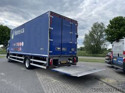 Scania P 230 B 4X2 Carrier Supra 950 / Automatic / 2 C...