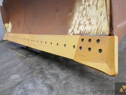 Komatsu D85PX-15