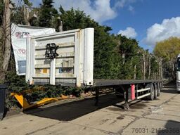 FRUEHAUF Flatbed trailer 3 Axle SAF front Lift axle