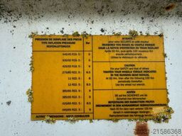 FRUEHAUF Flatbed trailer 3 Axle SAF front Lift axle