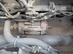 Volvo FH 420 ADR tractor unit