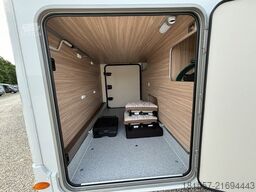 BÜRSTNER Limited T 727 G Hubbett, Markise, SAT/TV, Radio