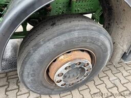 MERCEDES-BENZ AROCS 3240 8x4 Betonmischer Liebherr 9 m³