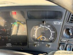 SCANIA P94 GB 4x2 NA 230 Kehrmaschine