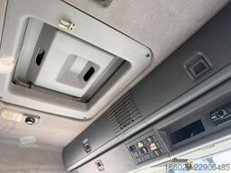 SCANIA P94 GB 4x2 NA 230 Kehrmaschine