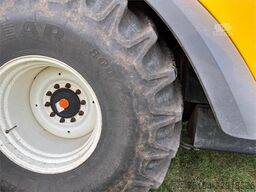 New Holland CR 9070