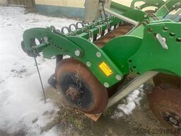  GreatPlains Simba DTX 300