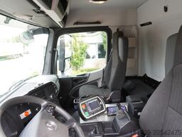 Mercedes-Benz Antos 3240 8x2 / Tajfun 5T crane / Farid