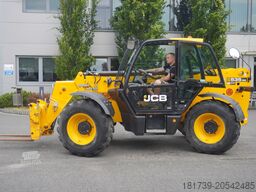 JCB 535-95 / 3.5 T / range 9.5 m / joystick