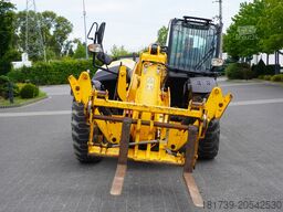 JCB 540-140 telescopic loader / 14 m range