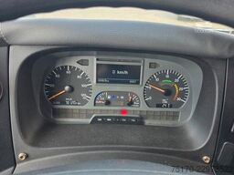 Mercedes-Benz Axor 1829 A 4x4 Allrad Expedition Schwenkluke
