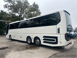 MAN R09 Lion?s Coach C