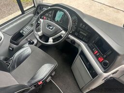 MAN R09 Lion?s Coach C