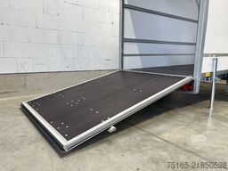 Blyss F1330HD Tür,Fenster,Aero Kofferanhänger
