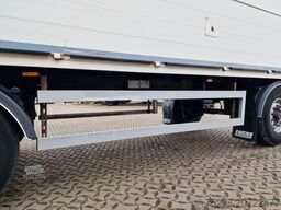 WEB-TRAILER PRASQ 18 / Ladebordwand