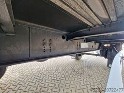 WEB-TRAILER PRASQ 18 / Ladebordwand