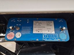 WEB-TRAILER PRASQ 18 / Ladebordwand