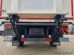 WEB-TRAILER PRASQ 18 / Ladebordwand