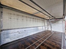 WEB-TRAILER PRASQ 18 / Ladebordwand