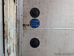 WEB-TRAILER PRASQ 18 / Ladebordwand