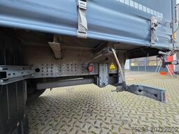 SCHMITZ CARGOBULL SCS 24 / Staplerhalter. / Palettenk. / Lenkachse