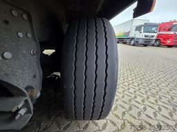 SCHMITZ CARGOBULL SCS 24 / Staplerhalter. / Palettenk. / Lenkachse