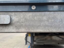 SCHMITZ CARGOBULL SCS 24 / Staplerhalter. / Palettenk. / Lenkachse