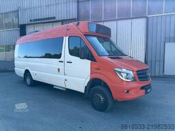 Mercedes-Benz Sprinter 516CDI 4x4. 17+1 seats.